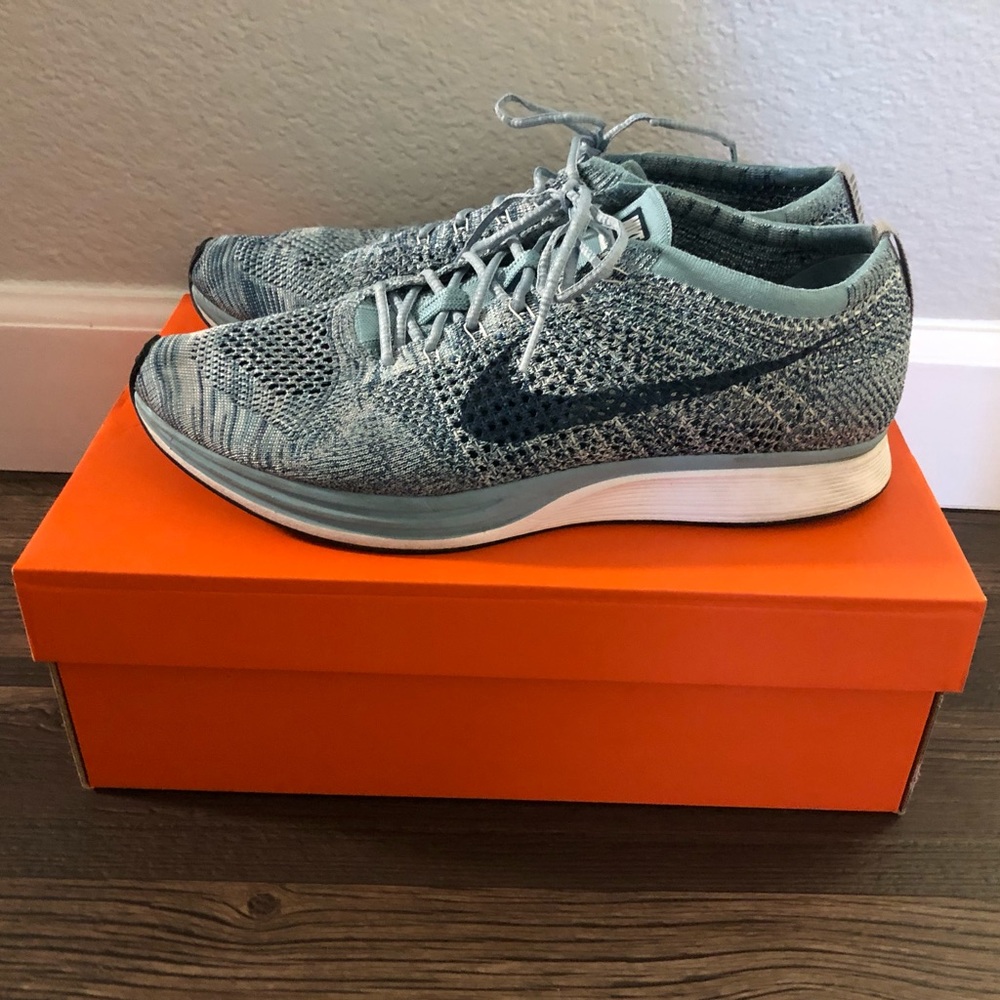 Nike Flyknit Racer